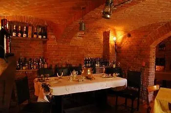 Al Vecchio Gelso La Morra