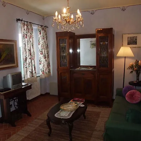 Landhuis Al Vecchio Gelso La Morra